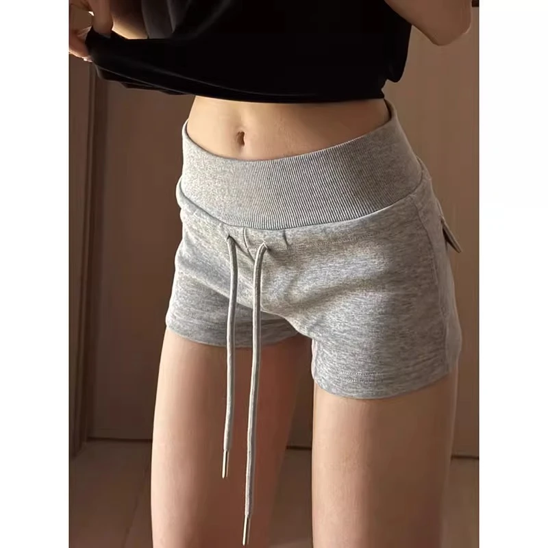 美式辣妹抽绳运动短裤女2025新款夏季修身显瘦设计感灰色包臀热裤