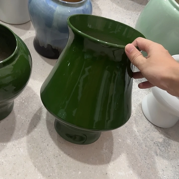 白泥花盆微瑕有孔