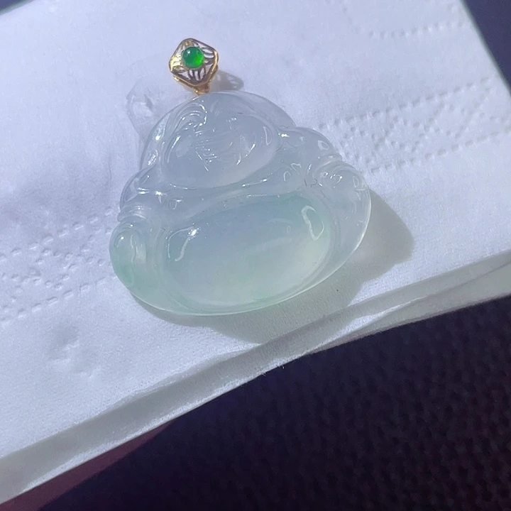 翡翠颈饰18K金镶嵌翡翠