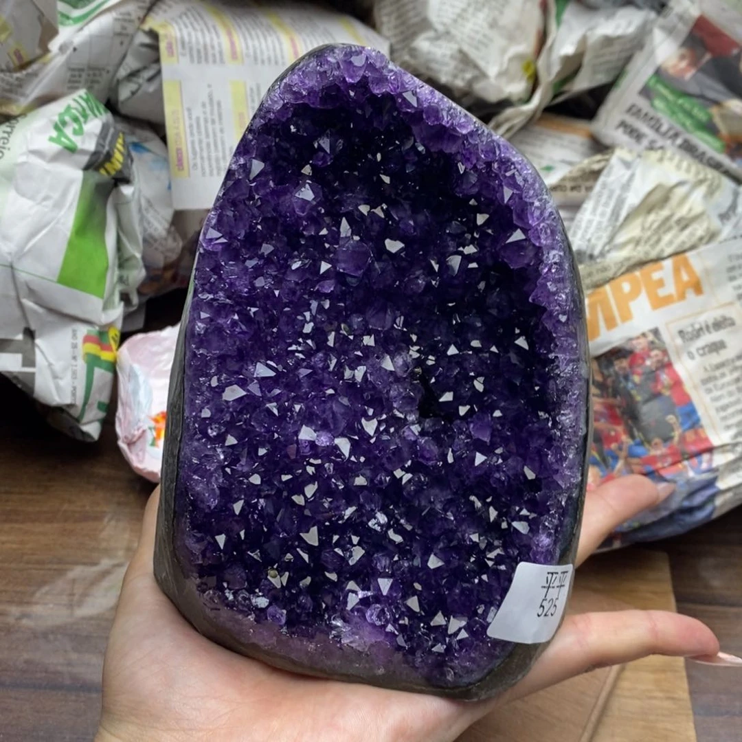 乌拉圭未镶嵌紫晶