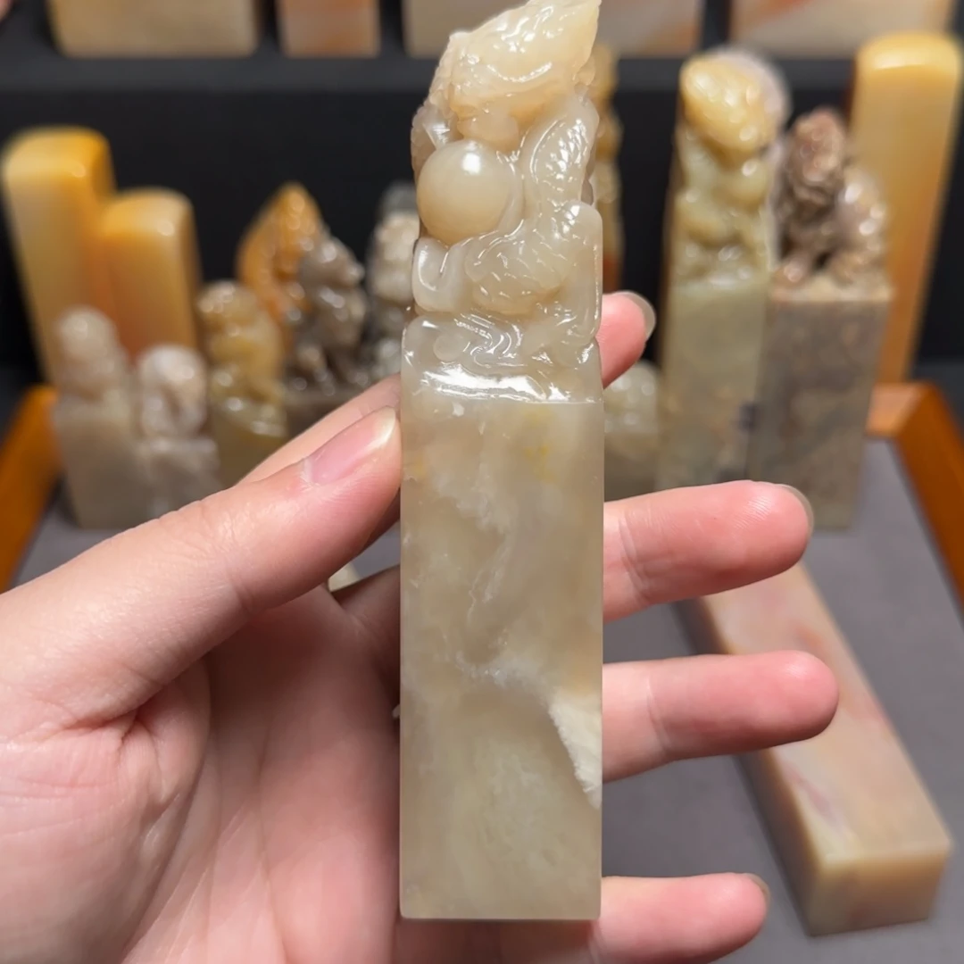 巴林石印石重****?冻石，