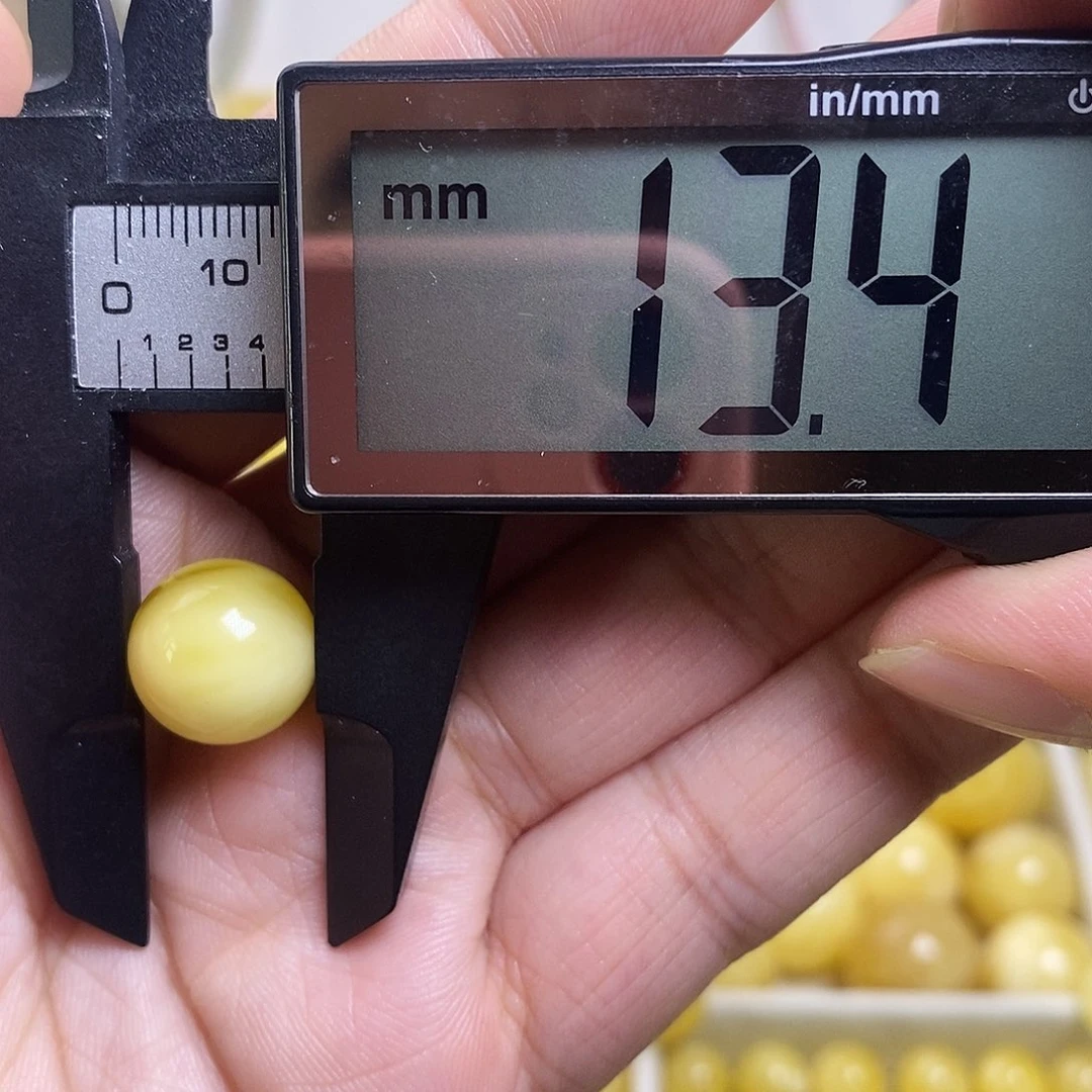 裸石琥珀未镶嵌蜜蜡圆珠