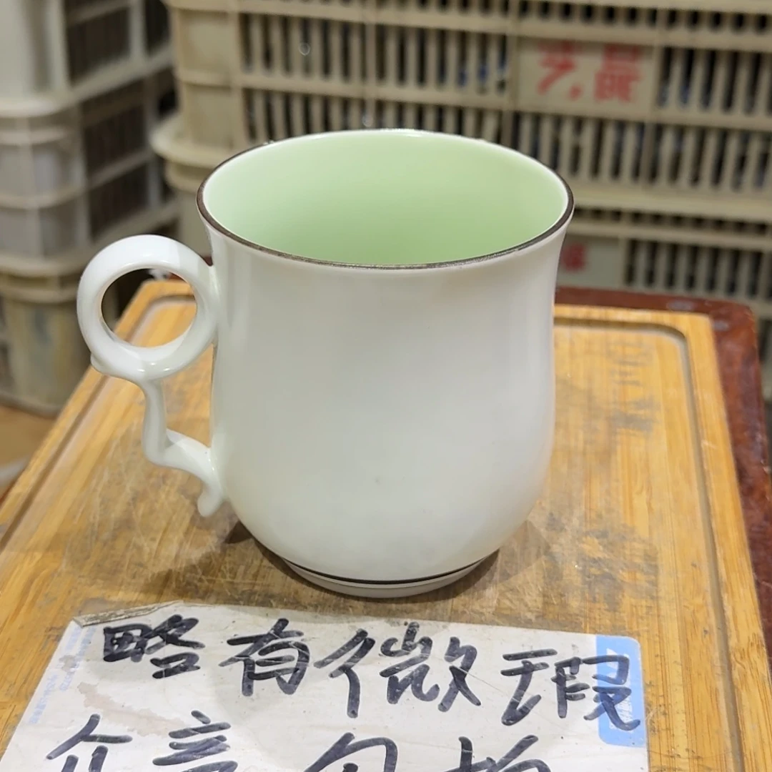微瑕疵介意勿拍陶瓷器皿H168