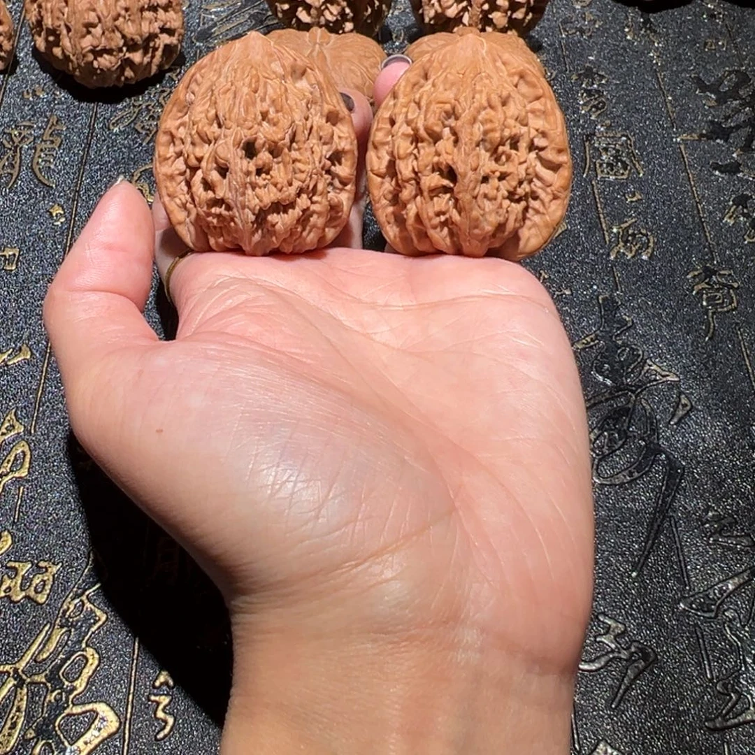 文玩核桃吊坠虎头40手把件78