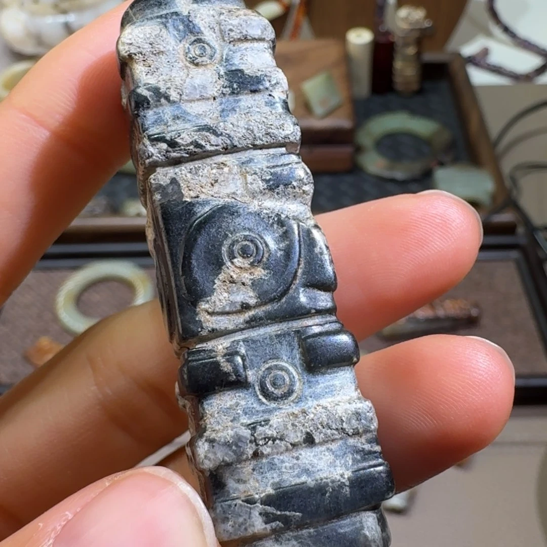 风***影和田玉未镶嵌手链