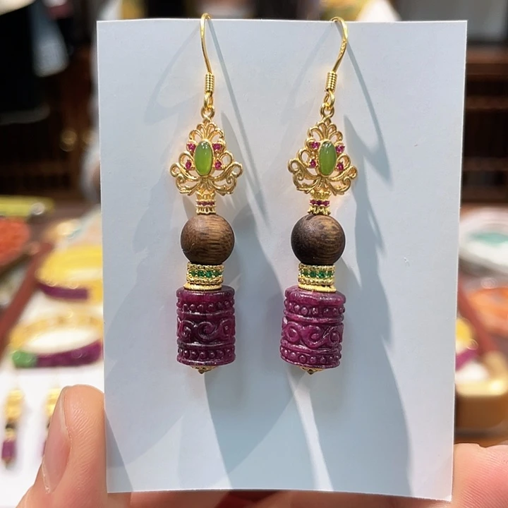 锦纶非金属耳坠红宝