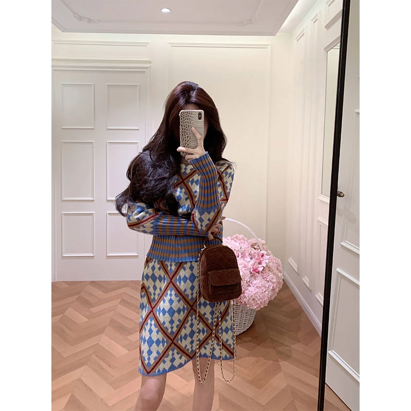 秋季新款修身显瘦网红穿搭时尚小香风上衣气质高腰a字半身裙套装