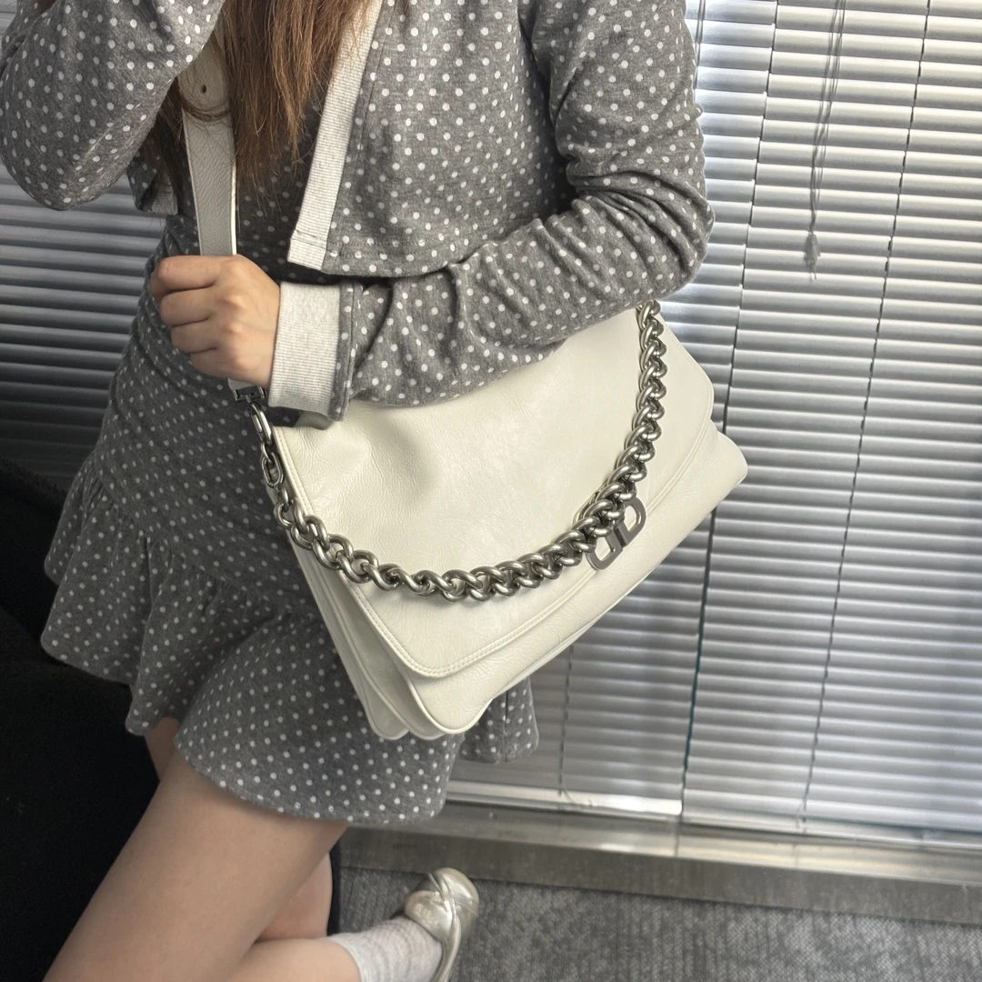 95新 Balenciaga/巴黎世家 新款白银soft单肩斜挎包db