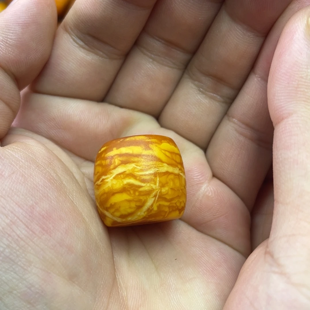 琥珀未镶嵌吊坠(不含链)