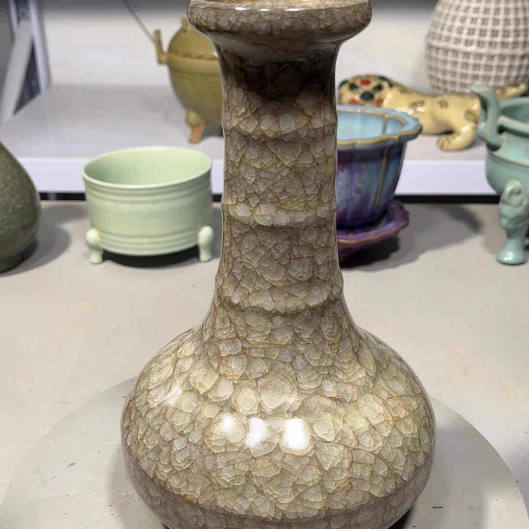 瓶建***轩官窑瓷器品相