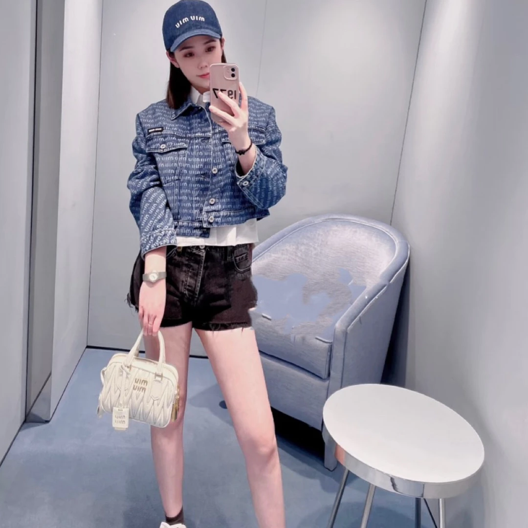 未使用 MIU MIU/缪缪 满印牛仔外套38码00907