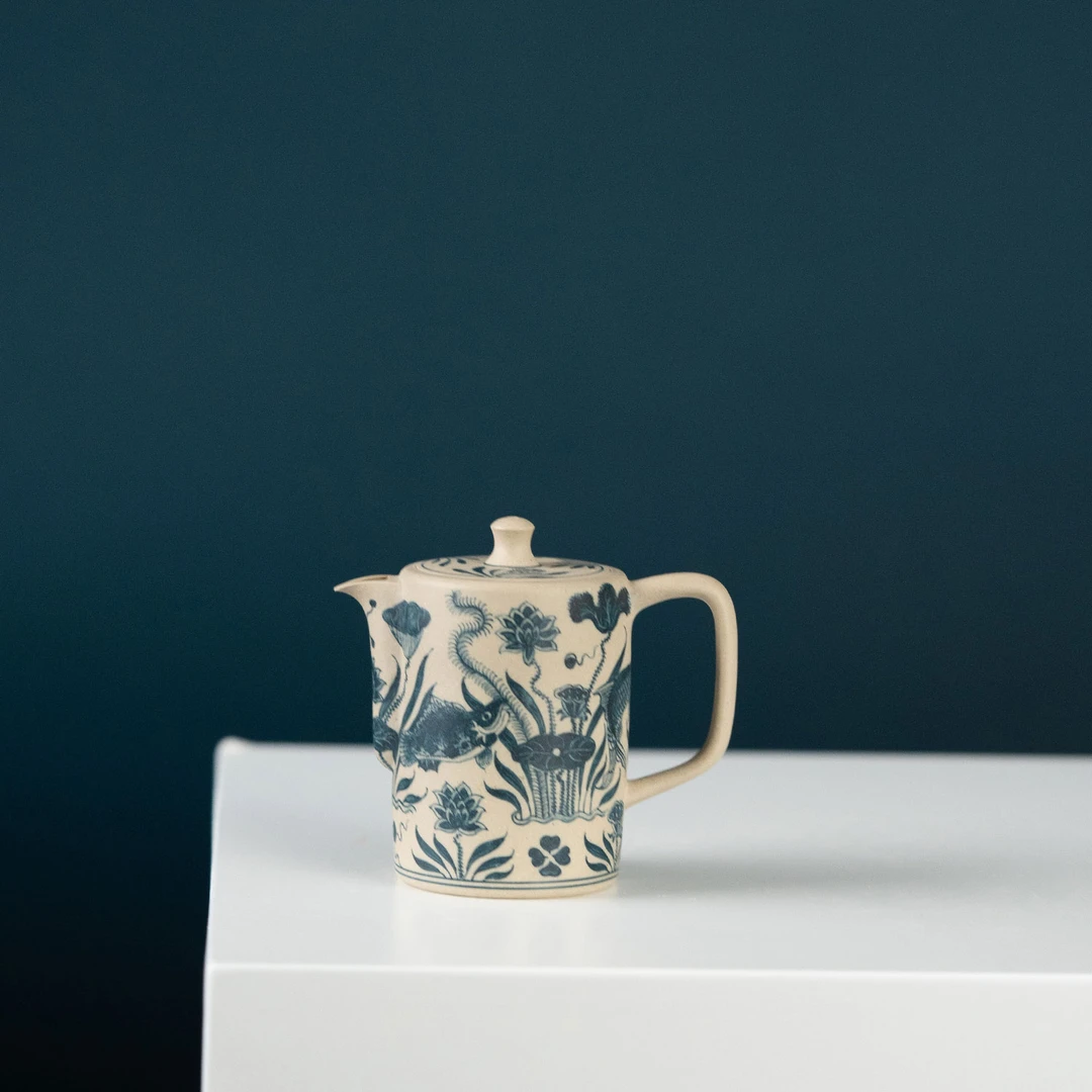 【利贞l高洁】原矿白段泥 约110cc 手工制作 宜兴紫砂壶SLT