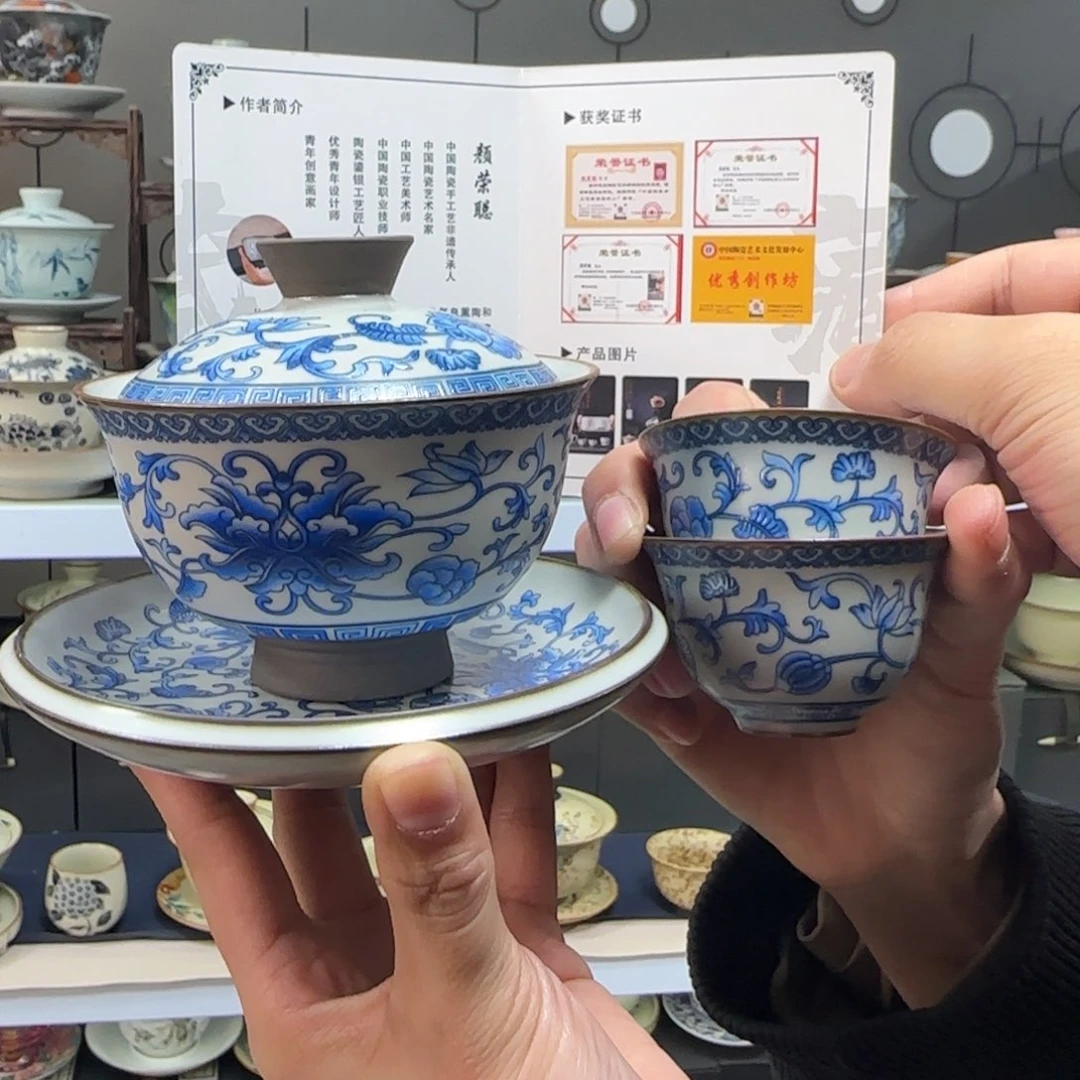 高温下的高温天气使人心情愉悦