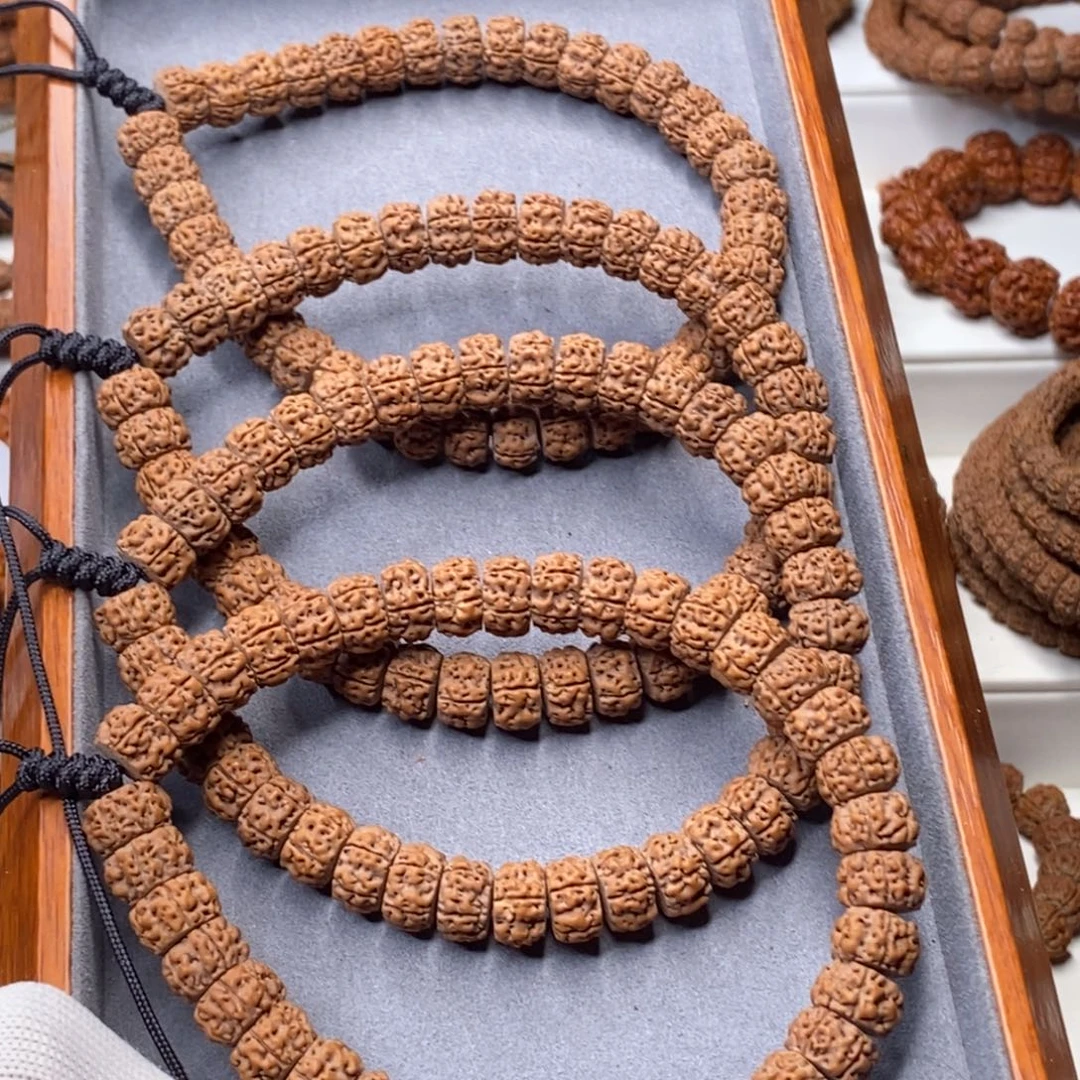 金刚菩提手串五瓣龙切满肉老树王，尺寸11