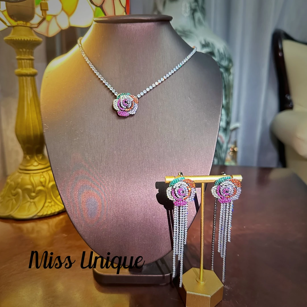 S6019黑底彩色玫瑰流苏项链套装