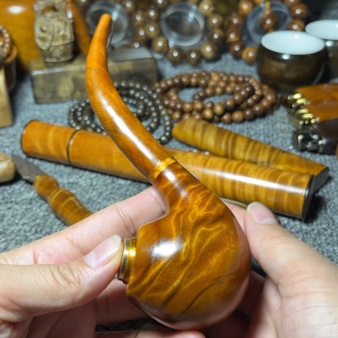 金丝楠龙胆花纹烟斗
