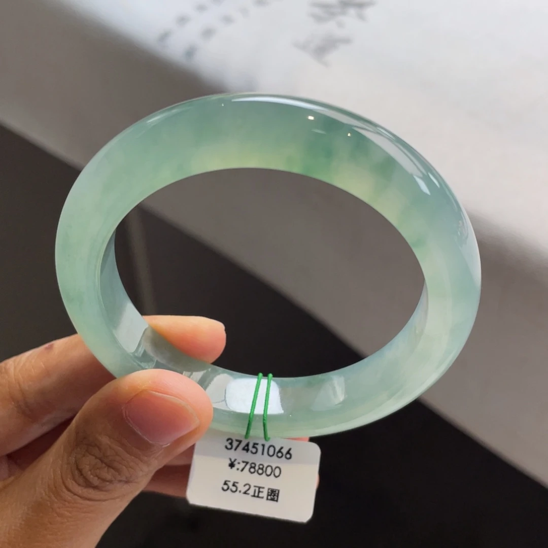 翡翠未镶嵌手镯一手/冰胶起光飘花手镯