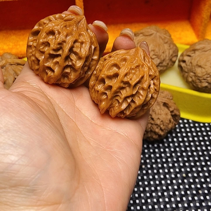 吊坠文玩核桃A**y曹大龙的