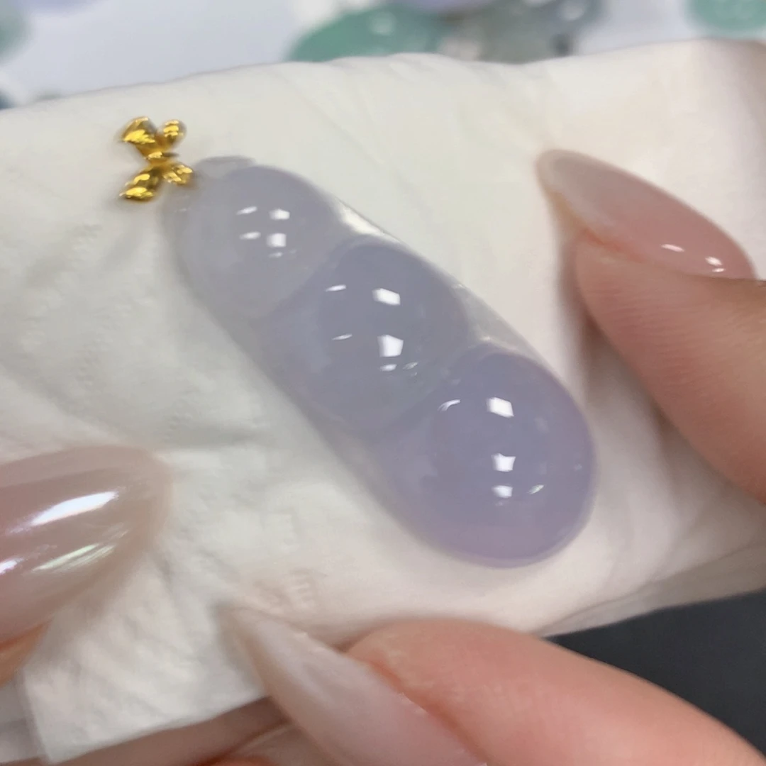 颈饰18K金镶嵌翡翠