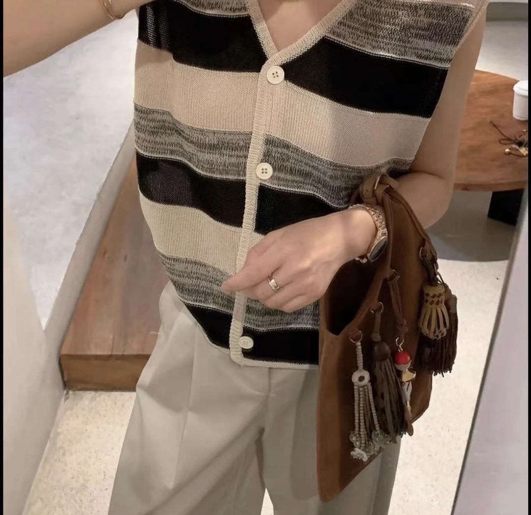WTT-2233夏季新款条纹撞色无袖V领针织开衫女百搭洋气