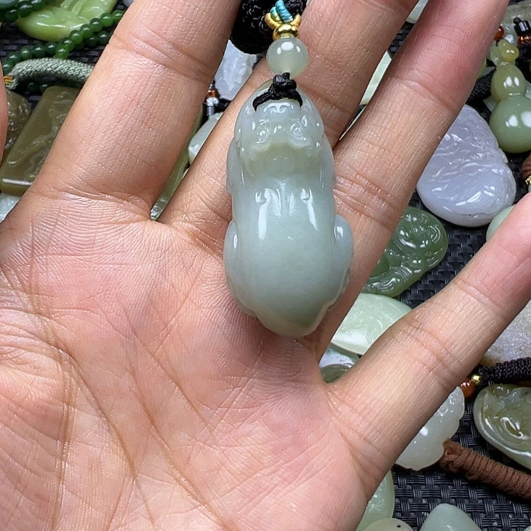 和田玉未镶嵌颈饰卡39