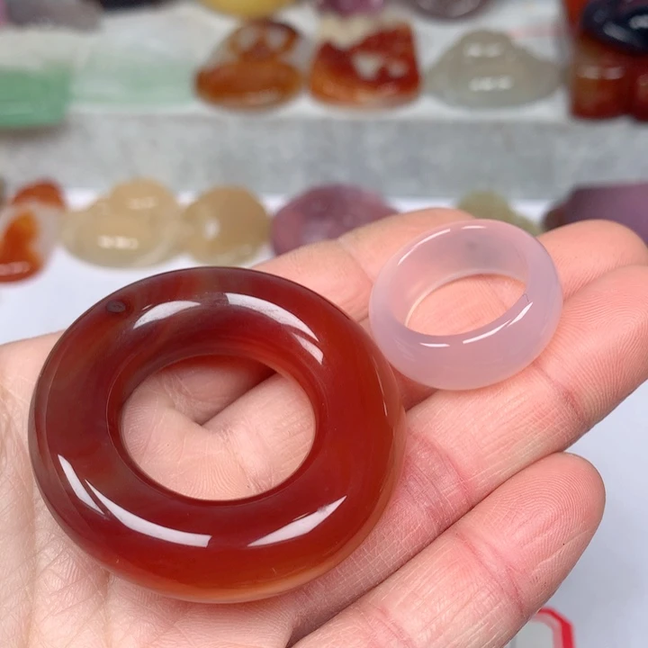 玛瑙/玉髓颈饰未镶嵌笑**言