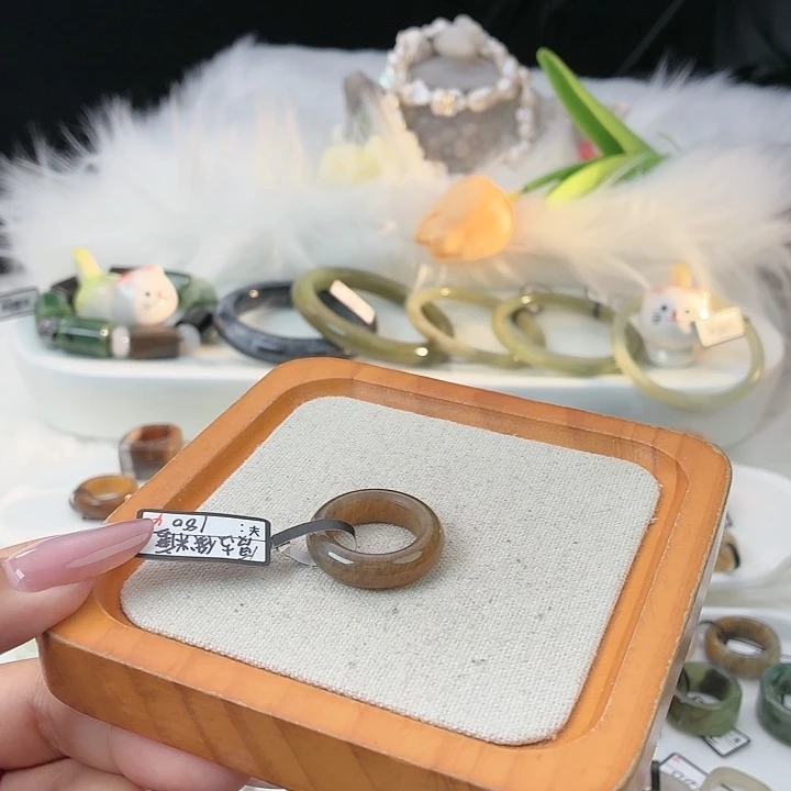 和田玉（糖玉）未镶嵌戒指t64复古俄糖圆条直径16.9不退换