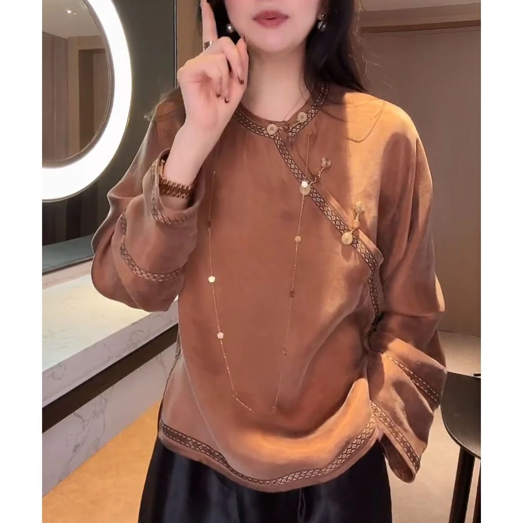 2026春季新款时尚气质女士圆领设计感小衫新中式斜襟盘扣优雅上衣
