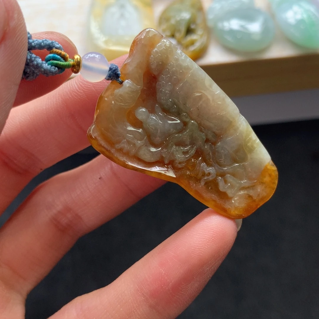 翡翠未镶嵌颈饰吊坠