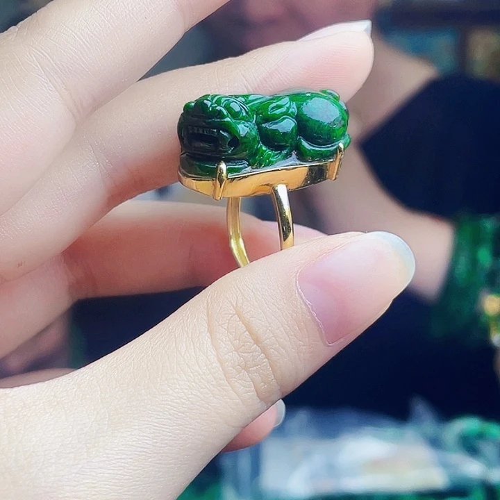 颈饰银S925镶嵌翡翠多样性