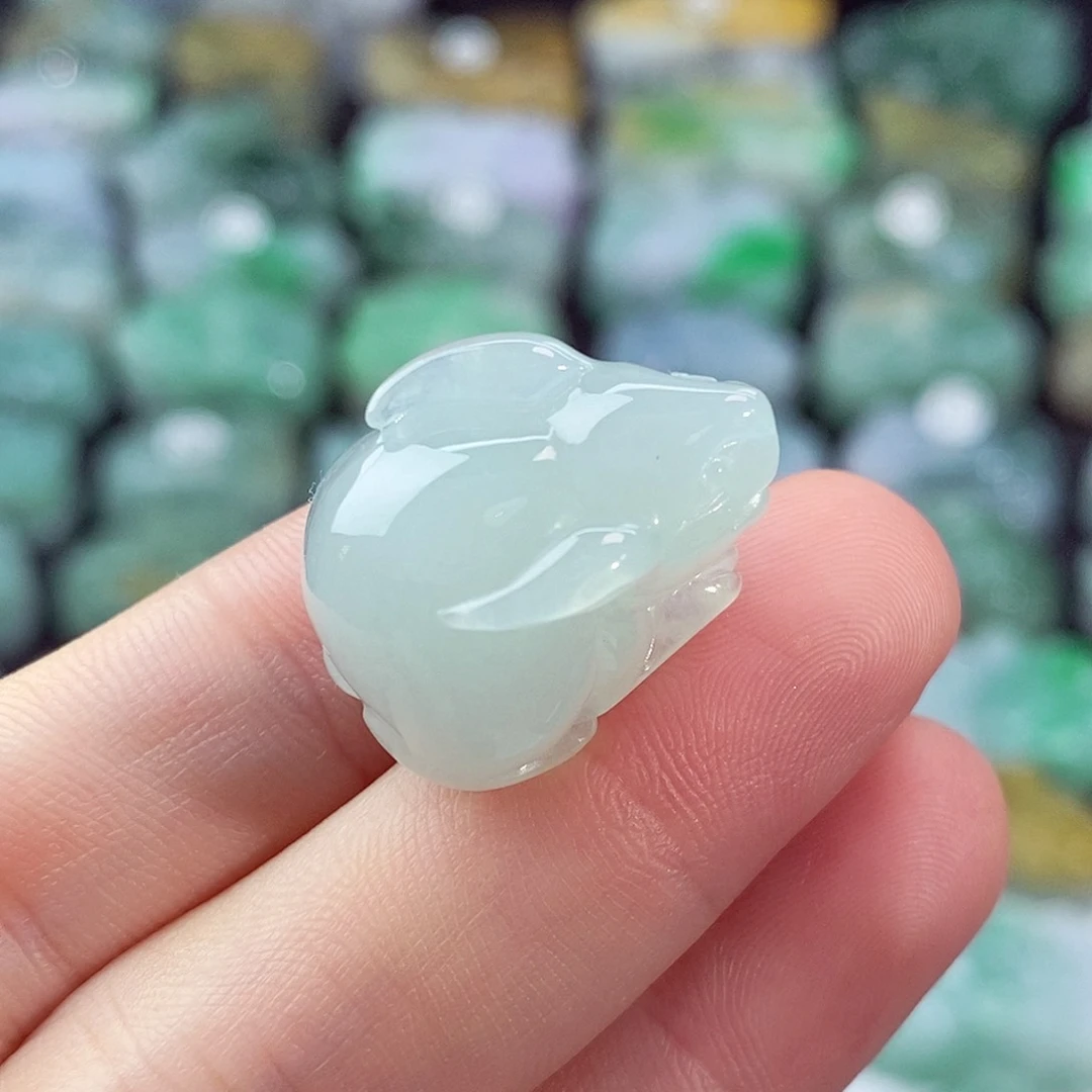 颈饰未镶嵌翡翠天然