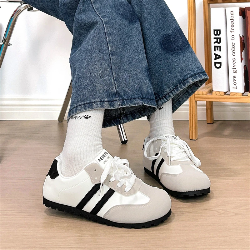 人本秋季复古德训鞋2025薄款透气时尚百搭休闲鞋软底轻便阿甘鞋女