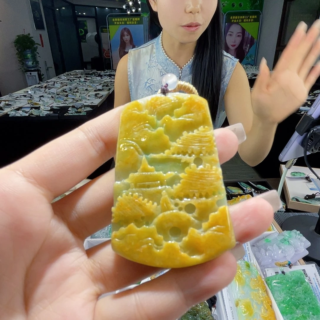 颈饰未镶嵌翡翠一个