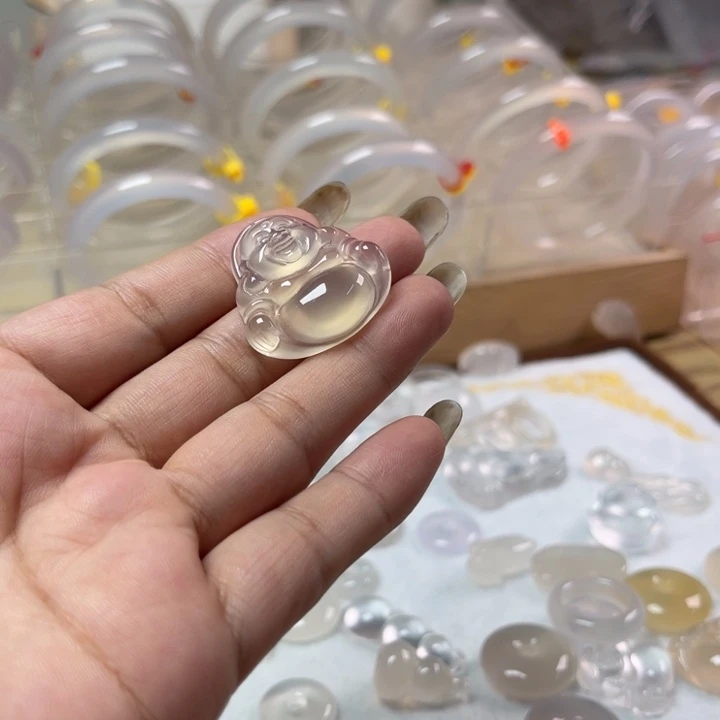 玛瑙/玉髓手镯未镶嵌大**贝