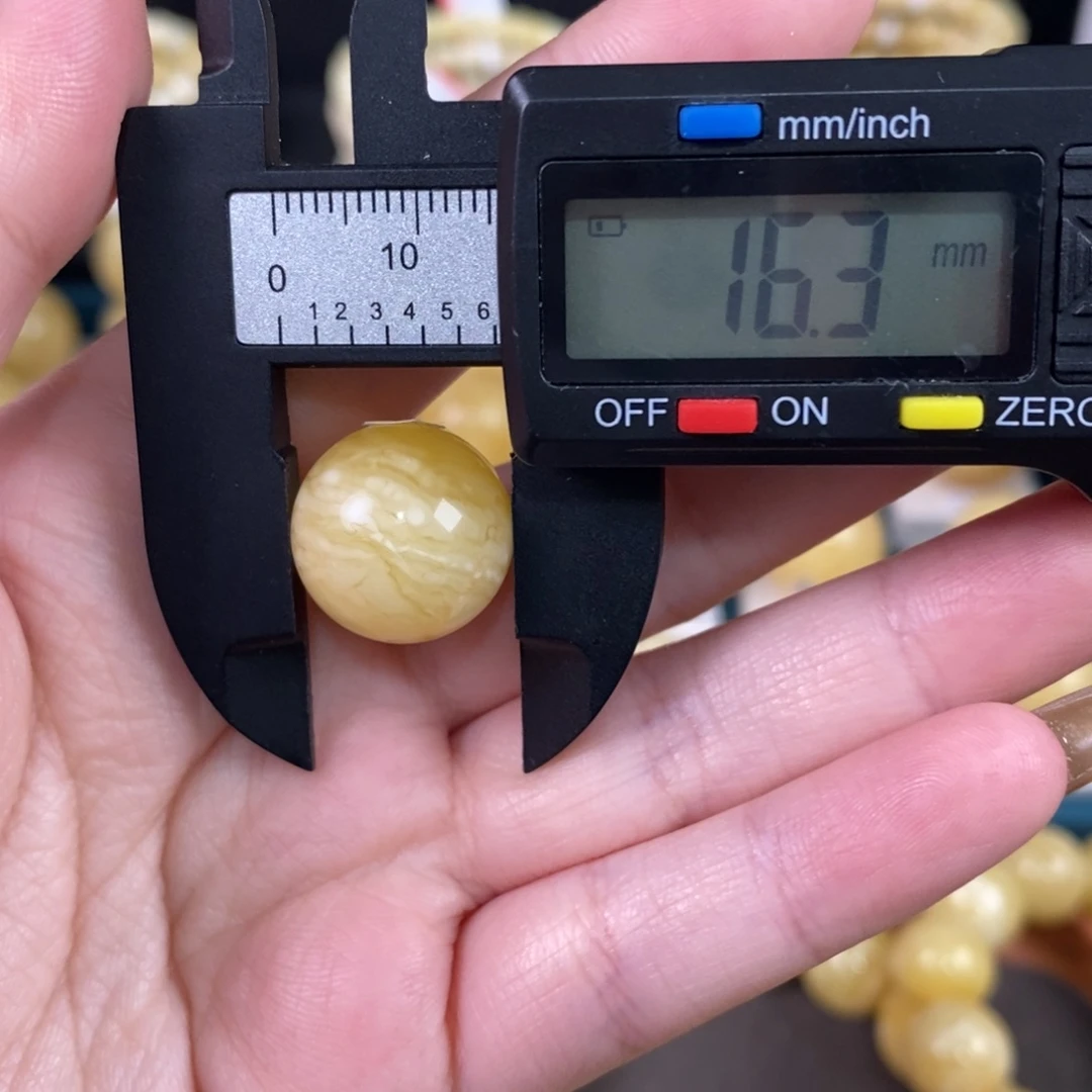 蜜蜡未镶嵌珠宝奇石