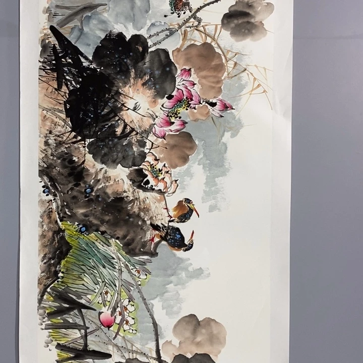 手绘作品等多种形式进行