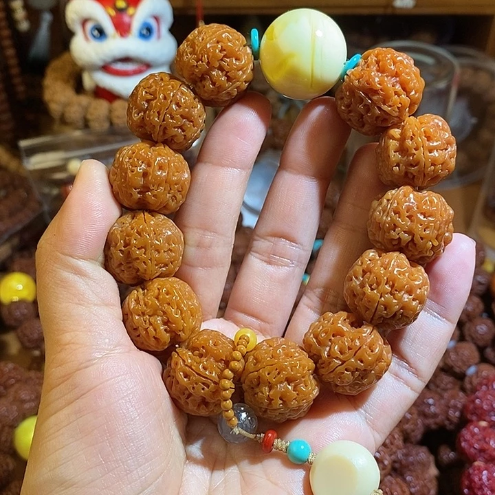 吊坠金刚菩提224半玉华肉包