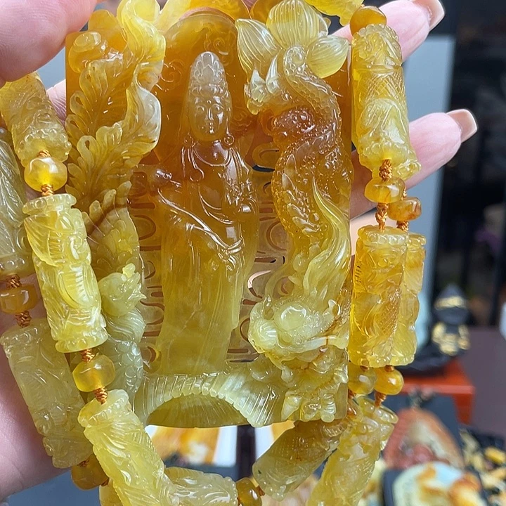 蛇纹石玉未镶嵌颈饰