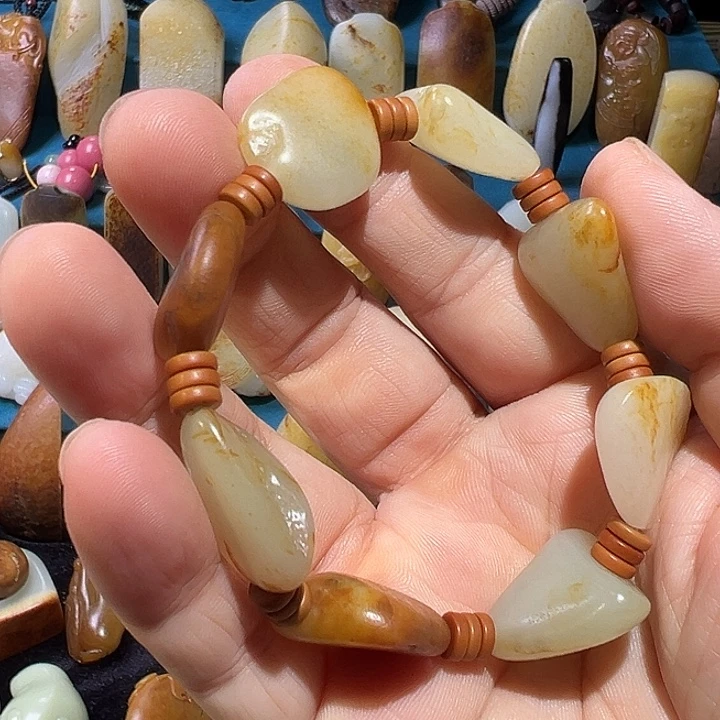 和田玉未镶嵌手串