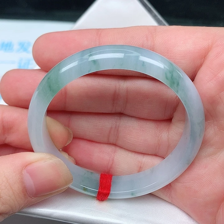 未镶嵌手镯翡翠天然