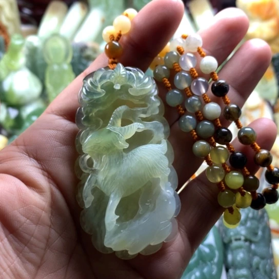 喜***羊蛇纹石玉未镶嵌岫玉手把件