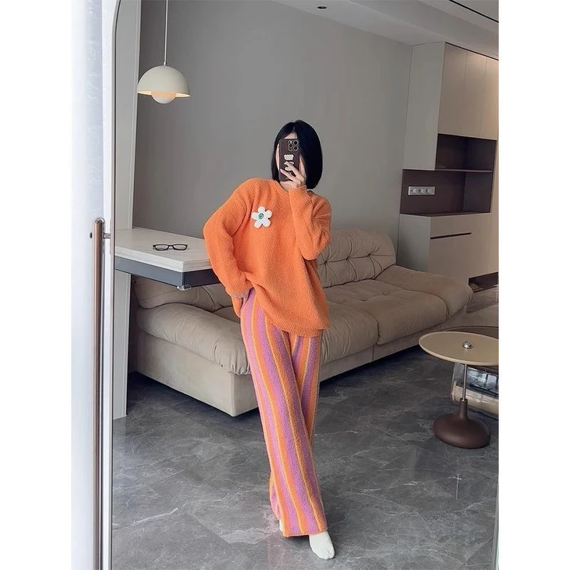新款秋冬珊瑚绒睡衣女软绵绵加厚家居服条纹套装保暖慵懒洋气潮流