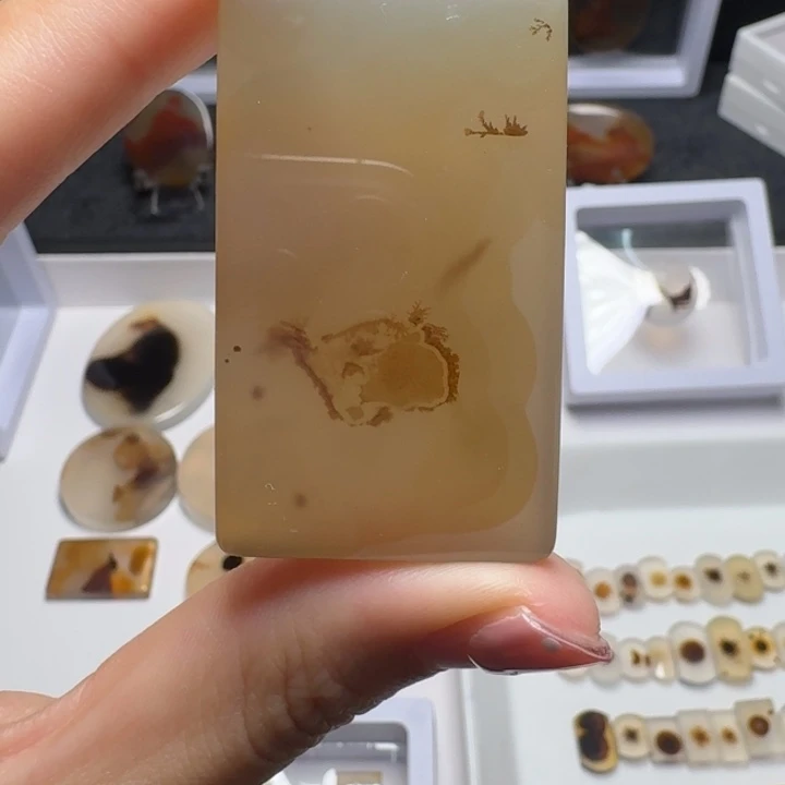 玛瑙/玉髓未镶嵌摆件