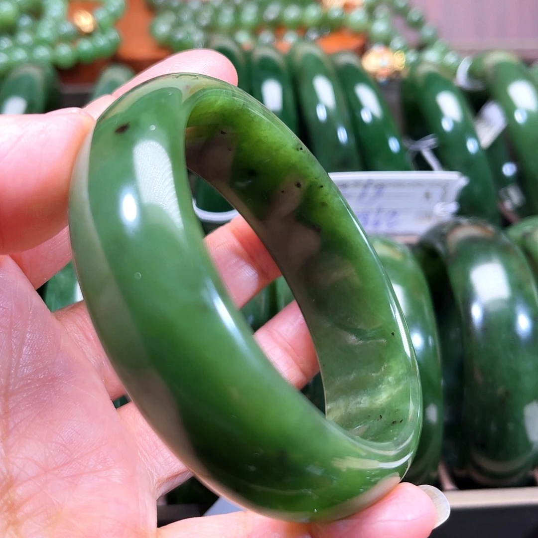 和田玉（碧玉）未镶嵌手镯