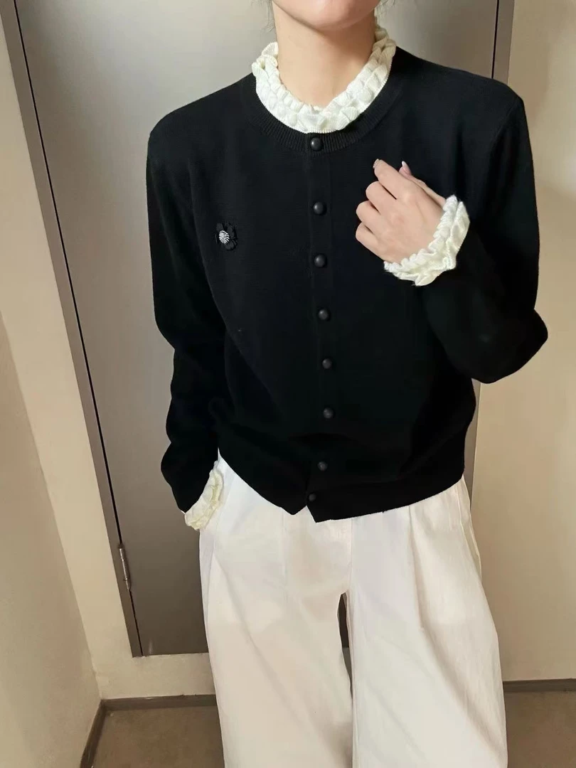 新款百搭休闲毛衣高品质花边领羊毛衫8099