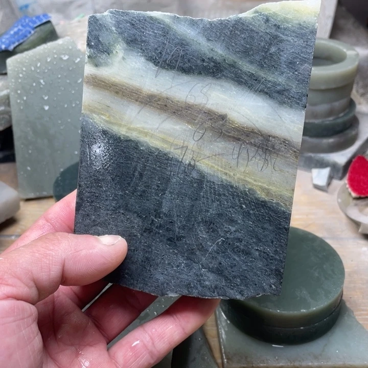 独山玉未镶嵌手镯加工定制