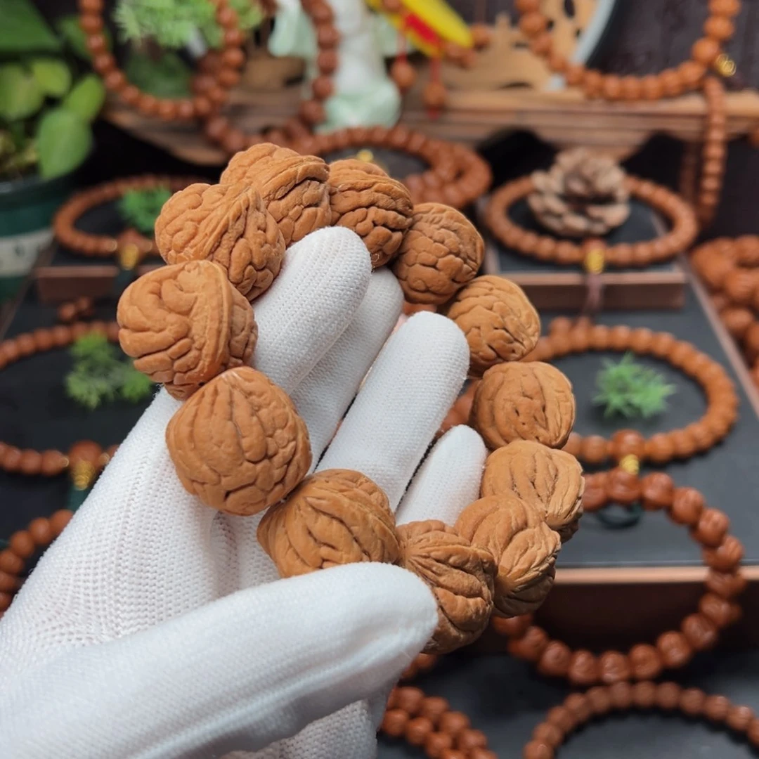 吊坠桃核@****宋2.4霸王龙手串