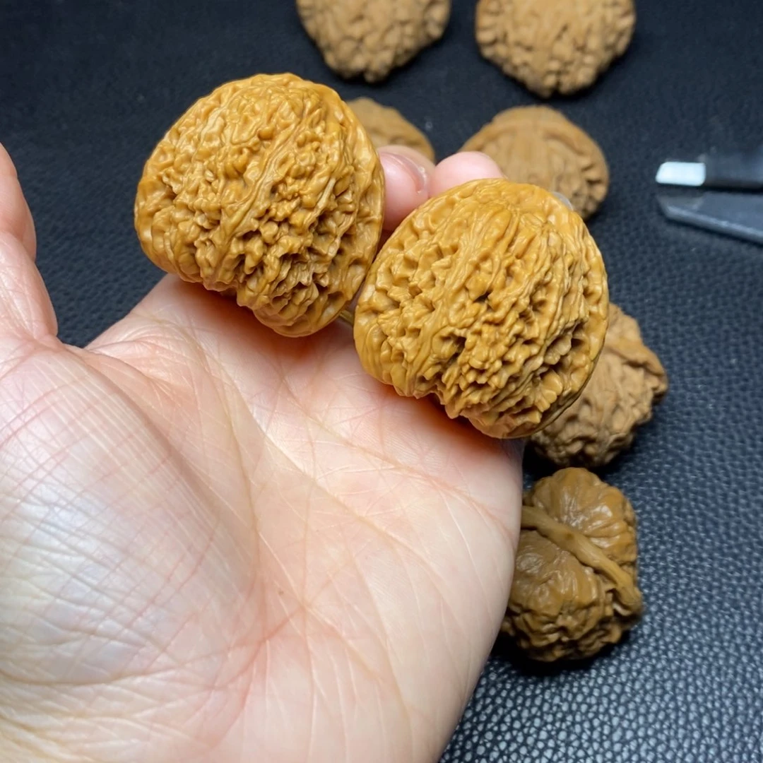 文玩核桃把件南疆石