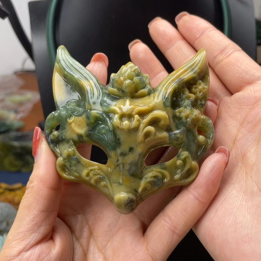 未镶嵌蛇纹石玉颈饰鑫**装