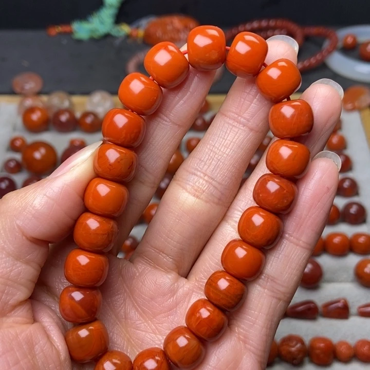 南红玛瑙配饰未镶嵌10+有裂